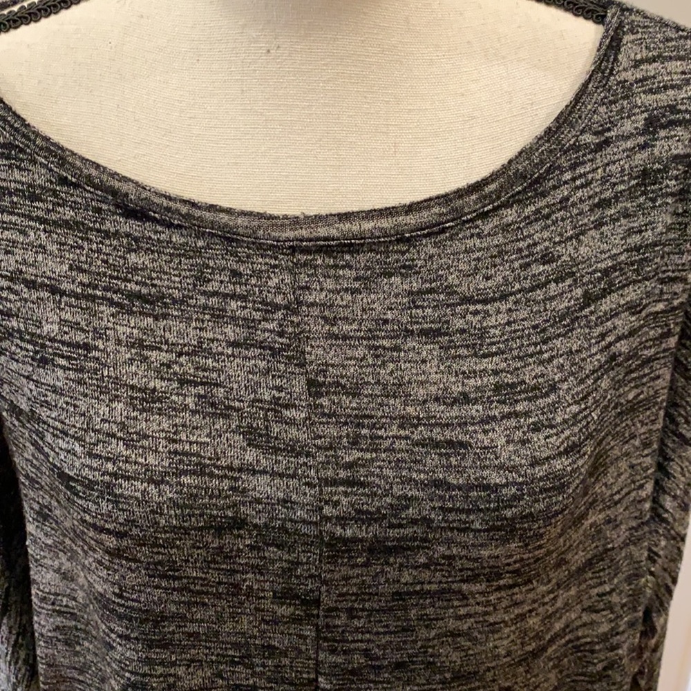 Gap Long Sleeve Top - Picture 3 of 9